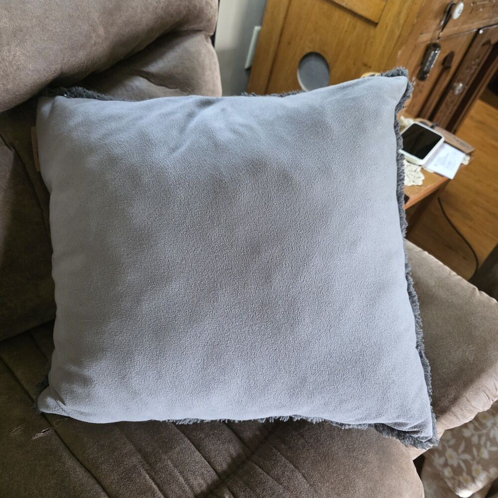 Koolaburra by UGG Gray Decorative Sculpted Faux Fur Pillow 20" x 20" - Picture 10 of 10